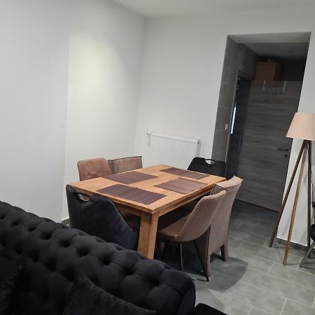 L'harmonie 2 chambres parking wifi Netflix gratuits Charleroi Extérieur photo