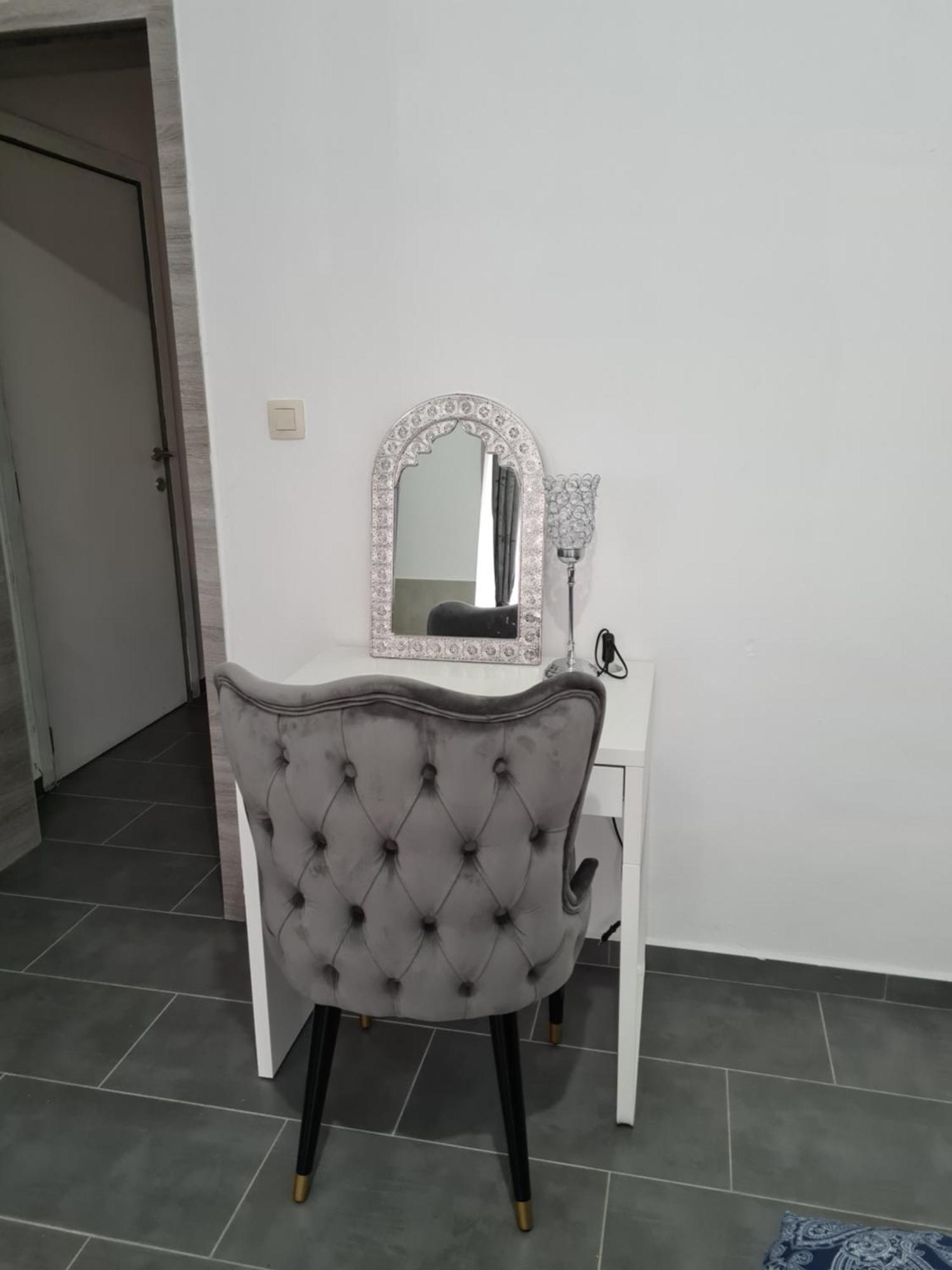 L'harmonie 2 chambres parking wifi Netflix gratuits Charleroi Extérieur photo